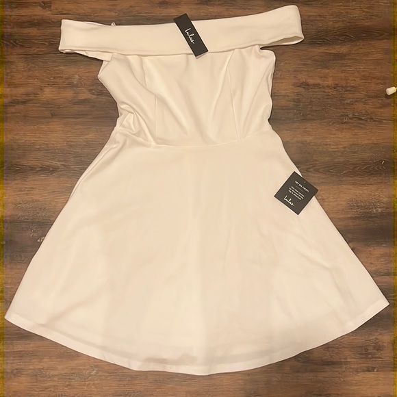 Lulus Dresses & Skirts - NET White Lulu’s dress, medium.
